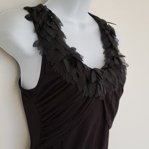 Black ruffle neck tank S